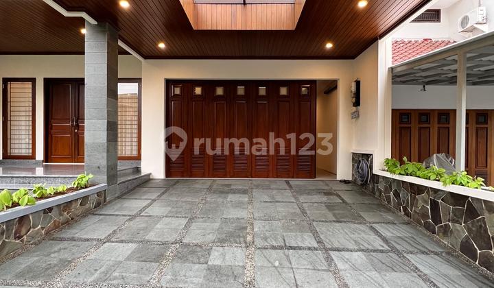 For Sale Luxury House in Pejaten – Inside a Complex, Fully Renovated, Private Pool! 2