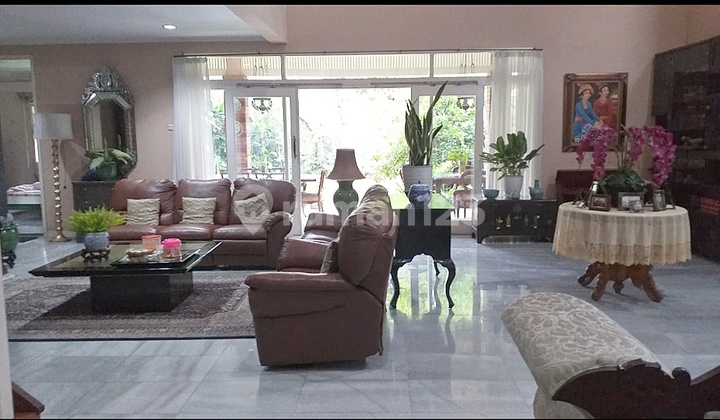 Dijual Cepat Hunian Nyaman Luas Dekat Gegerkalong 7 Kamar Siap Huni