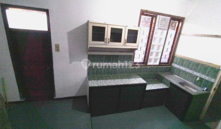 Dipasarkan Cepat Hunian 5 Kamar di Sarijadi Dekat Kampus Perkantoran 2