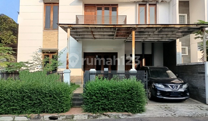 For quick sale: Minimalist 7-Bedroom Residence near Sarijadi & Polban Campus, move-in ready. 2