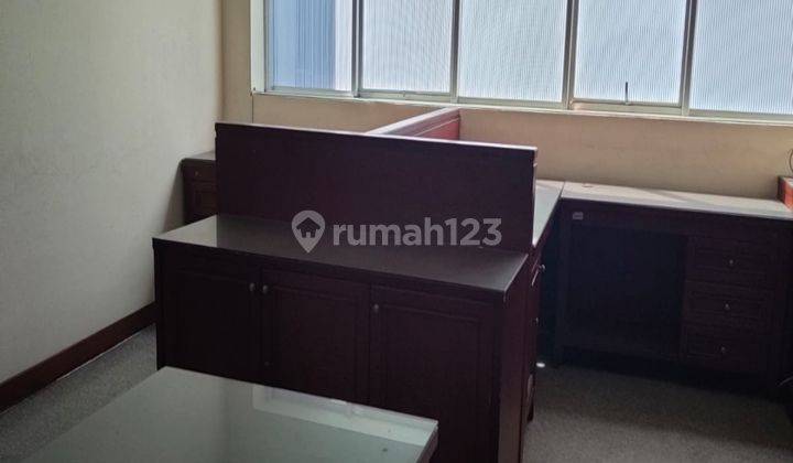  Ruko di Jl Gunung Sahari Jakarta Pusat, Gunung Sahari 800 m² Semi Furnished HGB - Hak Guna Bangun 2