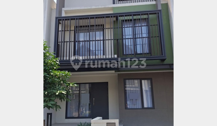 Disewakan Rumah Baru, Lingkungan Asri, Di Leonora Gading Serpong