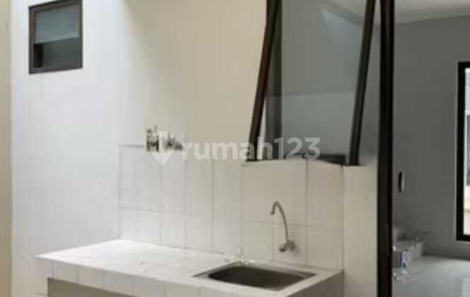 Dijual Rumah Bagus, Siap Huni, di Cluster The Spring Gading Serpong 2