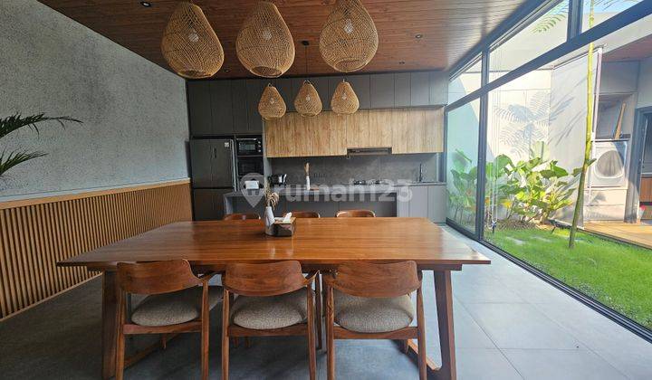 Dijual Rumah Cantik, Siap Huni, At Suvarna Sutera 2