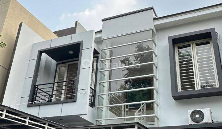 DISEWAKAN RUMAH SIAP HUNI 2 LANTAI DI THE GREEN, BSD 2