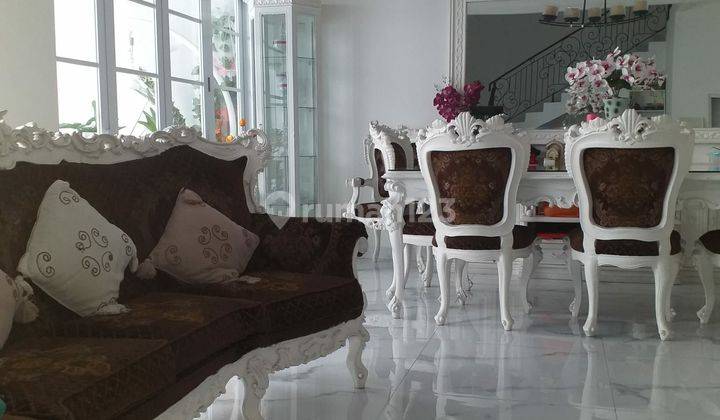 DIJUAL RUMAH GIRI LOKA dengan KOLAM RENANG 2