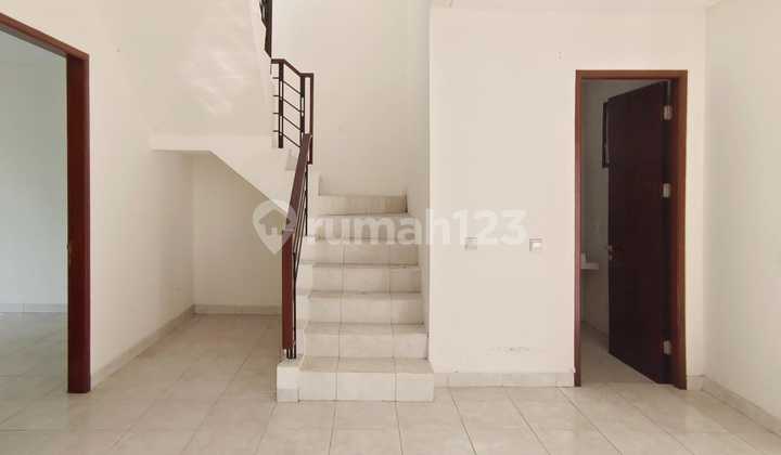 Rumah Standard Developer Hadap Selatan Siap Huni di BSD Green Cove Tangerang Rumah Standard Developer Hadap Selatan Siap Huni di BSD Green Cove Tangerang