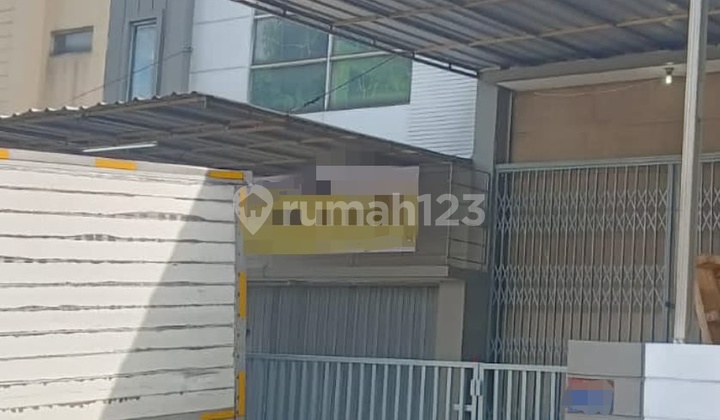 For Rent: Warehouse Building Complete with 2-Story Permanent Office in Taman Tekno - BSD For Rent: Warehouse Building Complete with 2-Story Permanent Office in Taman Tekno - BSD