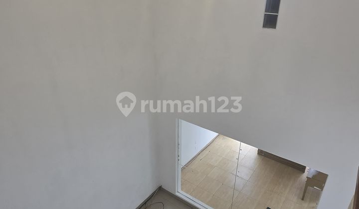 Disewakan Rumah Semi Furnish 2 Lantai di BSD Puspita Loka 2