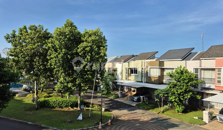 Rumah 2 Lantai Semi Furnished Full Renov The Springs Canary Gading Serpong  Tangerang