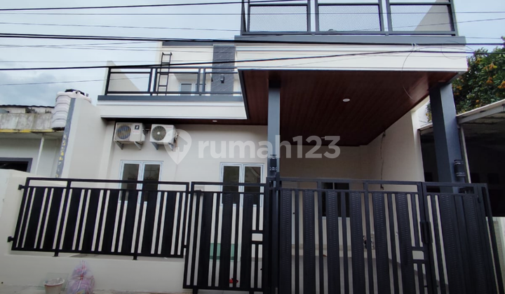 Dijual Rumah 2 Lantai Bagus Siap Huni di Regency Melati Mas