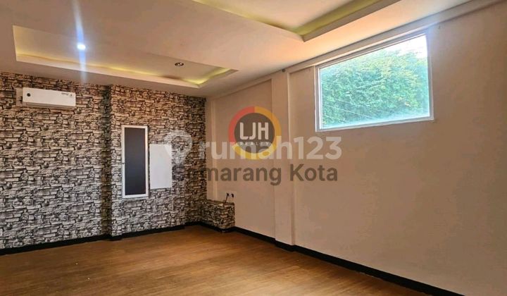 Good Shop House on Mayjend Sutoyo 1