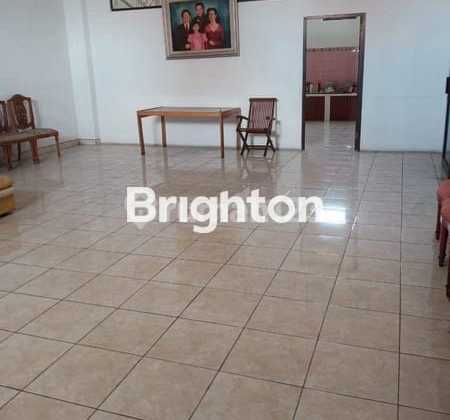 For Sale: Shop House on Sesetan Street 2