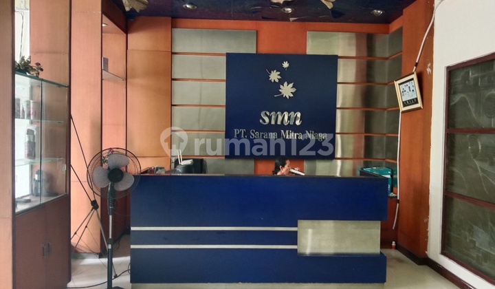 For Sale 2-Story Shop House in Renon 2