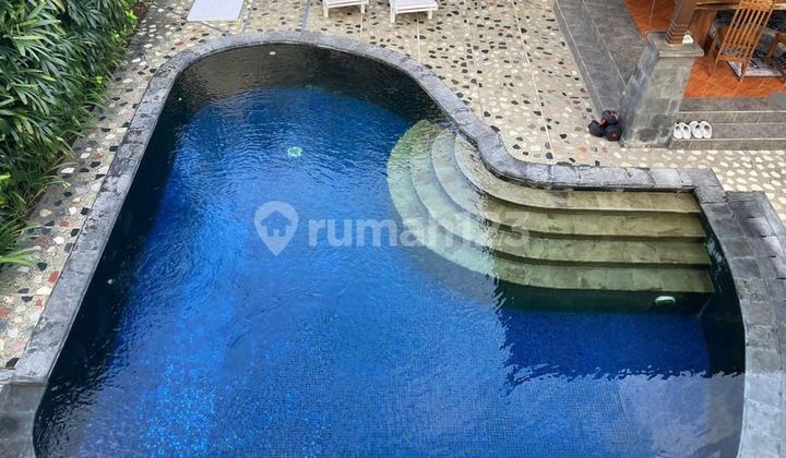 Sewa Villa Di Area Komplek Villa