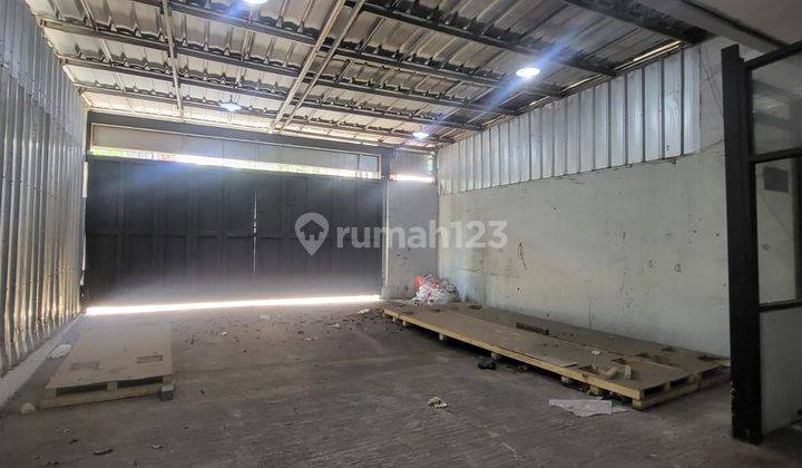 Disewakan Ruko SHM 2 Lantai Luas 250 M2 Cocok Dijadikan Tempat Usaha Konveksi, Dekat Area Textile Atau Centra Kain Hanya 10 Menit Menuju Gerbang Tol Pasirkoja, Caringin Kopo Kota Bandung  2