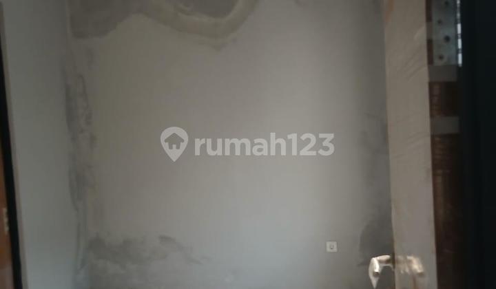 Dijual Rumah Modern Siap Huni 2 Lantai 4 Kamar Bisa KPR Bebas Banjir Akses Tol Tambun Dekat Mall, di Z living Grand Wisata Bekasi 2