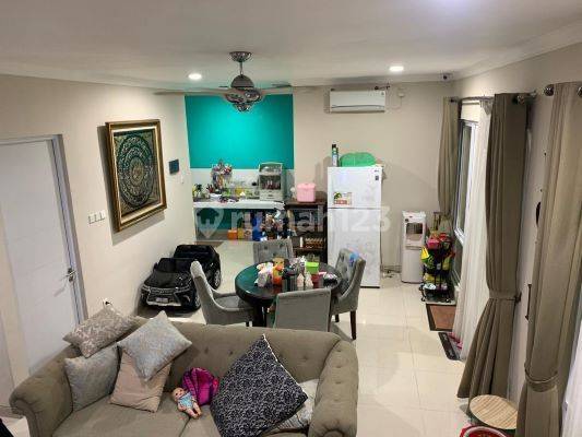 Dijual Rumah Grand Wisata Siap Huni 2 Lantai Kamar 4+1,View Taman, Luas Tanah 200m2, Semi Furnished, Fasilitas Kolam Renang, Lapangan Olahraga, Akses Langsung Tol Tambun Grand Wisata Bekasi 2