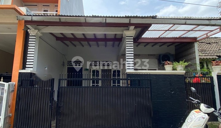 Dijual Rumah Komplek Bumi Rinjani 2 Lantai, Luas Bangunan 100M2, Kamar Tidur 3, SHM, bisa KPR, Taman Bumyagara Mustikajaya