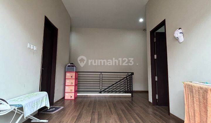 Dijual Rumah Hook Grand Wisata 2 Lantai 3+1 Kamar Tidur Furnished Akses Langsung Tol Tambun Grand Wisata Bekasi 2