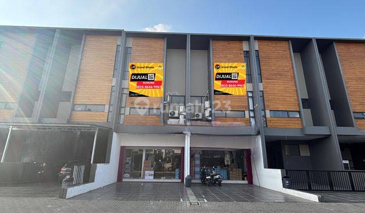 Dijual Ruko Gandeng Ex. Minimarket Grand Wisata, 2 Lantai Siap Pakai, di Boulevard, 1 Km Dari Mall Living World, Akses Langsung Tol Tambun Grand Wisata Bekasi 1