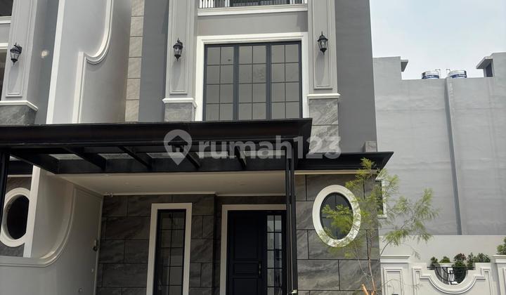Dijual Rumah Baru Jalan I Gusti Ngurah Rai Modern Classic Bukit Podomoro 3 Lantai, 4+1 Kamar Tidur, Fasilitas Club House Premium, Bebas Banjir, bisa KPR, 3 Km Dari Pintu Tol Becakayu , 5Km Menuju LRT, Klender Duren Sawit