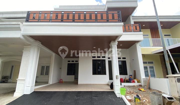 For Sale: Grand Wisata Spring Fiesta 2-Story House, Garden View, 270M2, 4+1 Bedrooms, SHM, Eligible for Mortgage, Facing Al-Azhar and Ipeka Schools, Direct Access to Tambun Toll Road, Grand Wisata Bekasi.
