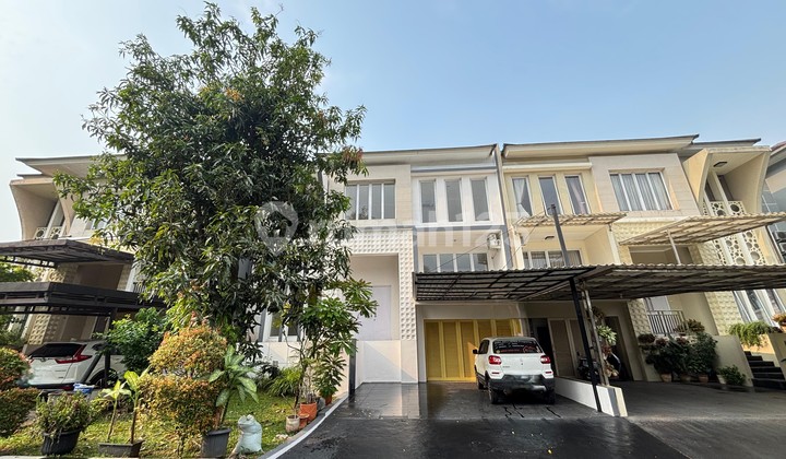 For Rent Grand Wisata House 4+1 Bedrooms semi furnished garden view only 300m from Mall Living World Grand Wisata Bekasi For Rent Grand Wisata House 4+1 Bedrooms semi furnished garden view only 300m from Mall Living World Grand Wisata Bekasi