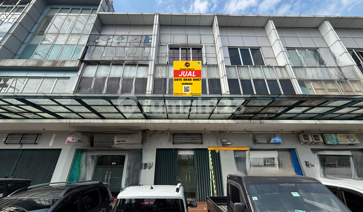 Dijual Ruko Grand Wisata 3 Lantai Siap Pakai, Kondisi Rapih dan Bagus, Cocok Digunakan Untuk Kantor, Klinik, Salon, Sekolah, Parkir Luas, bisa KPR, 20m dari Mall Living World, Akses Langsung Tol Tambun Grand Wisata Bekasi