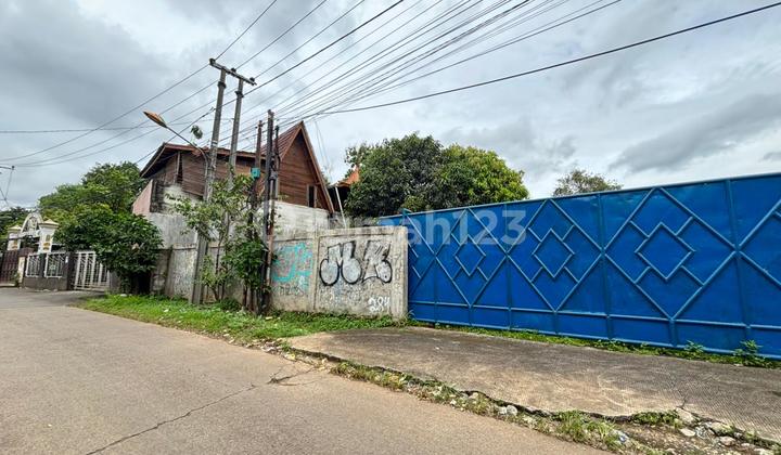 For Rent Warehouse and Land in Setu Industrial Area, Praja Road, Area 3,153M2. Suitable for Warehouse, Workshop, Housing, School, Islamic Boarding School, 3 Km from Setu Utara Toll Road and Burangkeng Toll Road, and Industrial Areas Mm2100, Telajung, Setu, West Cikarang.