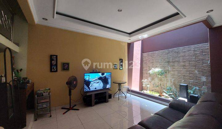 Dijual Rumah 2 Lantai 4 Kamar Tidur Full Furnished View Taman Hanya 500 M Dari masjid Besar Dan Sekolah Al Azhar Dan Sekolah IPEKA Grandwisata Bekasi 2