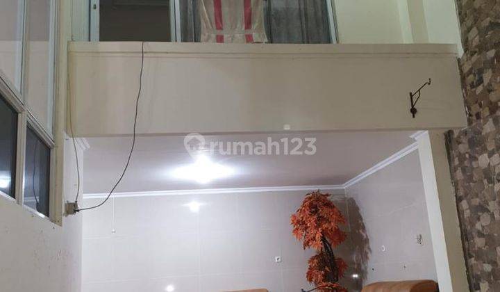 Dijual Rumah Full Funished Split Level 5 kamar tidur Ada Private Club House dan kolam renang Grand Wisata 2