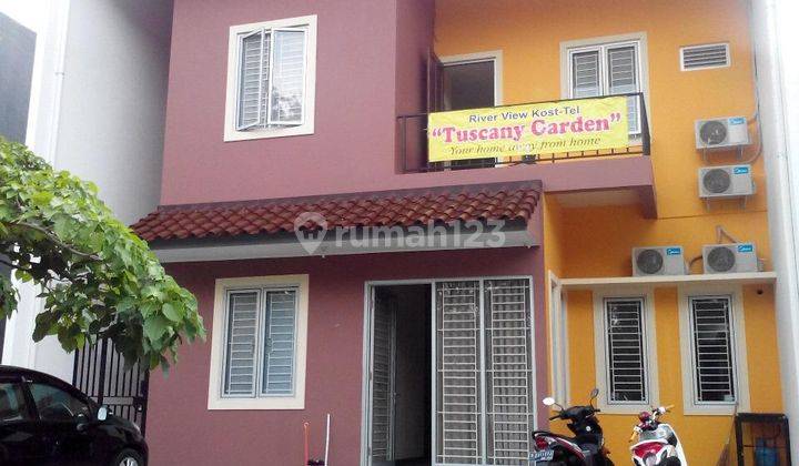 Dijual Rumah 3 Lantai Full Furnished 24 +2 Kamar Tidur untuk Kost an di Lippo Cikarang 1