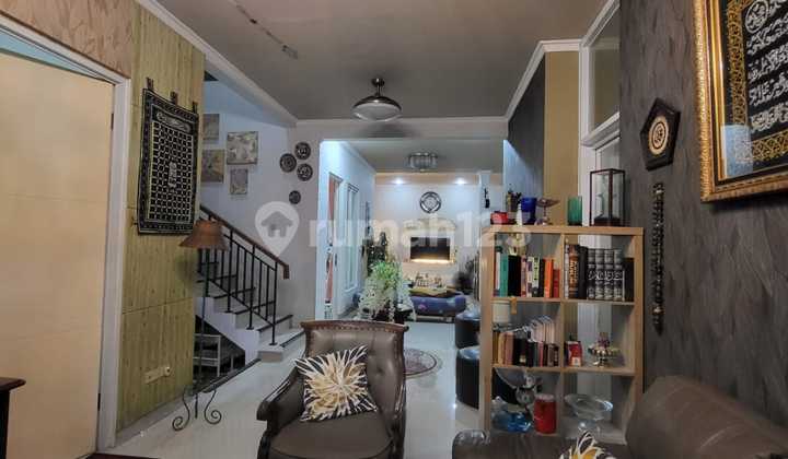 For Sale: 2-Story Fully Renovated House, Semi-Furnished, 5 Bedrooms Ready to Live In, Within a One-Gate System Cluster, 3.7KM from Jati Warna Bekasi Toll Gate