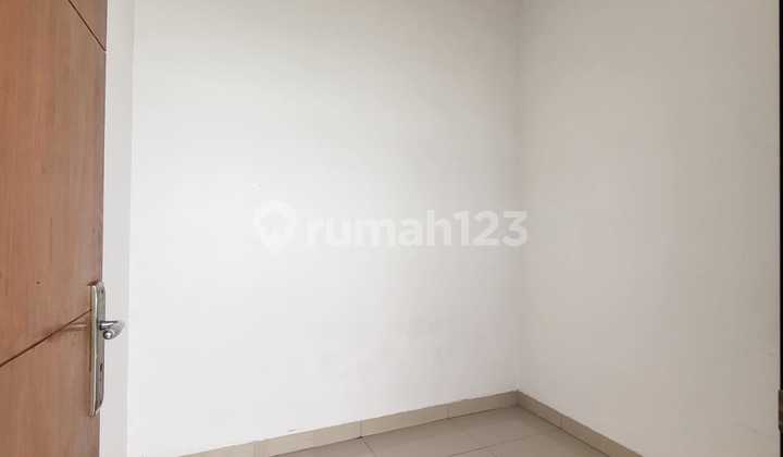 Disewakan Rumah 1 Lantai Luas 171m2, 2+1 Kamar Tidur Double Gate Security System, Keamanan 24 Jam, Siap Huni, Fasilitas Cluster Lapangan Olaharaga, Masjid dan Taman Bermain, di Antapani Bandung 2