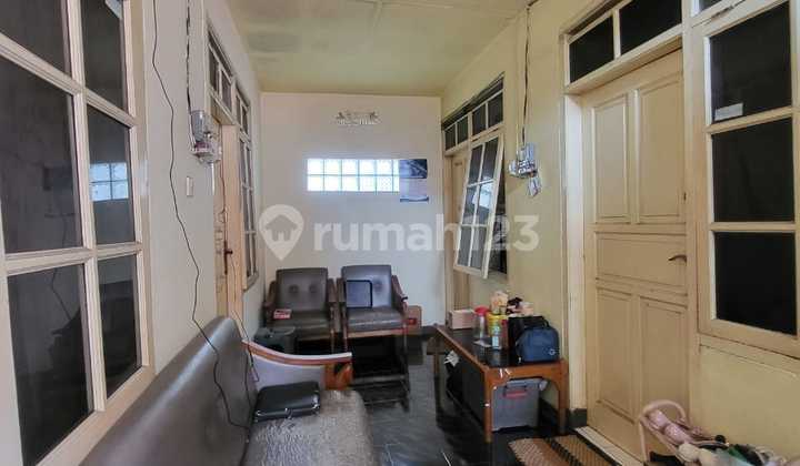 For Sale: Active 1-Story House + Boarding House, 393m2 Area, 3+6 Bedrooms, 2km from Festival City Link Mall, Kopo Toll Gate, Kopo Bandung Area. 2