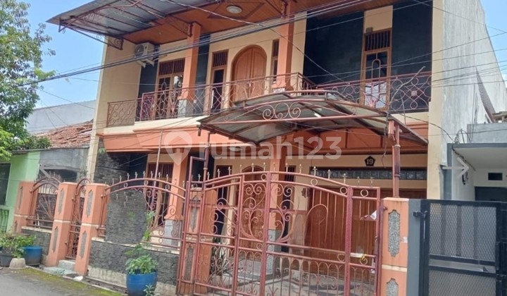 Disewakan Rumah 2 Lantai Full Furnished Luas 205m2 7 Kamar Tidur Siap Huni, Bebas Banjir, Dalam Komplek, Cocok dijadikan Hunian/Kantor di Antapani Bandung Disewakan Rumah 2 Lantai Full Furnished Luas 205m2 7 Kamar Tidur Siap Huni, Bebas Banjir, Dalam Komplek, Cocok dijadikan Hunian/Kantor di Antapani Bandung