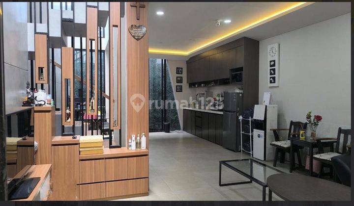 Disewakan Rumah Grand Wisata Full Furnished 2 Lantai Siap Huni Kamar 4, 20 M Dari Sekolah Ipeka Dan Al Azhar, Akses Langsung Tol Tambun Grand Wisata Bekasi 1
