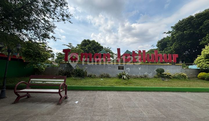 For Sale: Jati Asih 2-Story Hook House with 4+1 Bedrooms, SHM Eligible for KPR, 100m from School, Health Center, Jati Luhur Park, Jati Asih, Bekasi City. 2