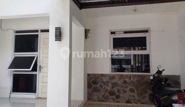 Disewakan Rumah 1 Lantai, Luas 120m2, 3 Kamar Tidur dalam Komplek Keamanan 24 Jam, Antapani Bandung Disewakan Rumah 1 Lantai, Luas 120m2, 3 Kamar Tidur dalam Komplek Keamanan 24 Jam, Antapani Bandung