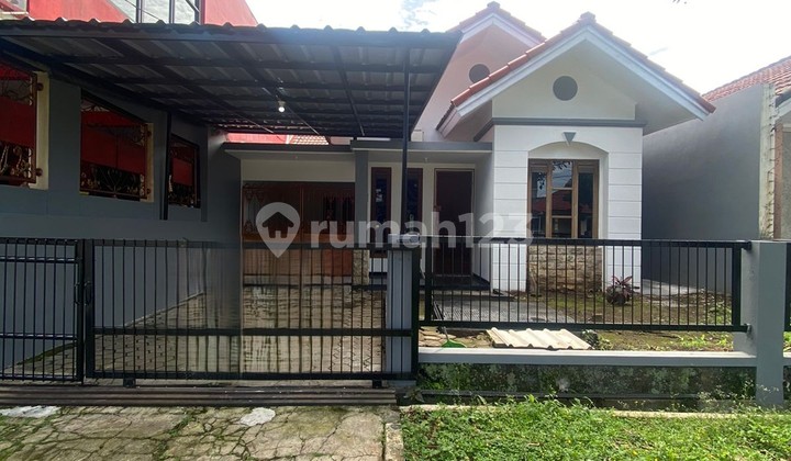 For Rent: 1.5-Story House, 250m2 Area, 3 Bedrooms, Within a Complex, 24-Hour Security, Suitable as a Residence or Office in Antapani, Bandung. For Rent: 1.5-Story House, 250m2 Area, 3 Bedrooms, Within a Complex, 24-Hour Security, Suitable as a Residence or Office in Antapani, Bandung.