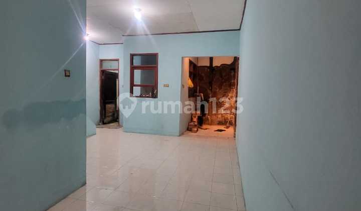 For Sale 2-Story House, 3 Bedrooms in a Complex, Flood-Free in Antapani Bandung 2