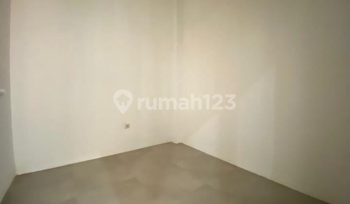 For Rent: Shop House, Commercial Building, Ready-to-Use Business Space 2 Floors, 4 Bedrooms, Free Parking, Flood-Free, 24-Hour Security, Access to Tambun Toll Near Mall in Garden House Grand Wisata 2