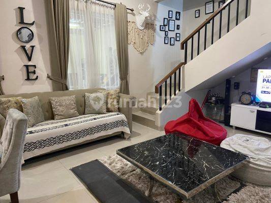 Dijual Rumah Grand Wisata Siap Huni 2 Lantai Kamar 4+1,View Taman, Luas Tanah 200m2, Semi Furnished, Fasilitas Kolam Renang, Lapangan Olahraga, Akses Langsung Tol Tambun Grand Wisata Bekasi 1