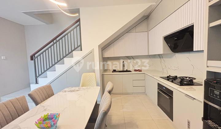 For Sale: Grand Wisata 3-Story House, 3 Bedrooms, Fully Furnished Move-In Ready, Eligible for Mortgage, 700m from Mall, Direct Access to Tambun Toll Road, Grand Wisata Bekasi. 2