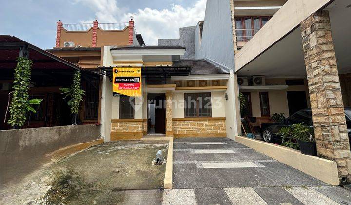 Disewakan Rumah Grand Wisata 1 Lantai, 2 kamar Tidur, Fasilitas Sekolah Ipeka, Al-Azhar, 200m dari Mall Living World, Akses Langsung Tol Tambun Grand Wisata Bekasi, Grand Wisata   1