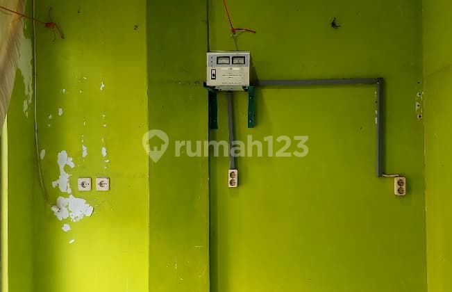 For Sale: Two-Story Pasadena Shop House with Free Parking and Spacious Area, Located in Front of MGT Sports Hall, Suitable for Clinic, Pet Shop, Culinary, Sports Store, Clothing Store, Fruit Store Businesses, KPR Available, Mutiara Gading, Bekasi City 2