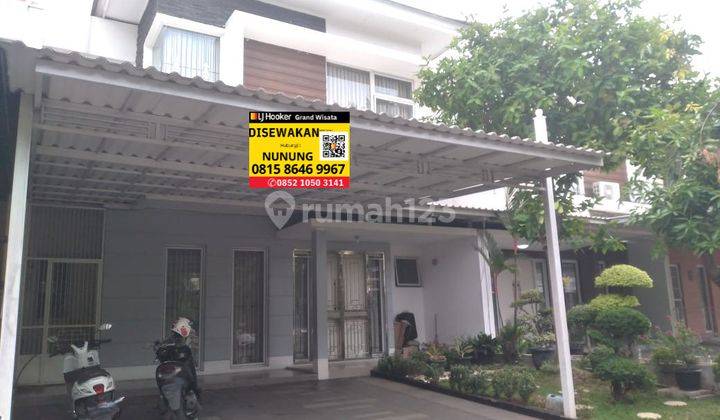 Disewakan Rumah Grand Wisata Siap Huni 2 Lantai, 4+1 Kamar Tidur Luas 162m2, Fasilitas Kolam Renang, Lapangan Olahraga, Masjid Dalam Cluster, Akses Langsung Tol Tambun Grand Wisata Bekasi 1