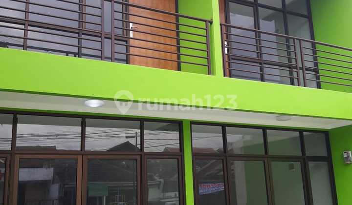 Disewakan Ruko 2 Lantai Luas 106m2, Siap Pakai, Cocok dijadikan Kantor atau Tempat Usaha di Antapani