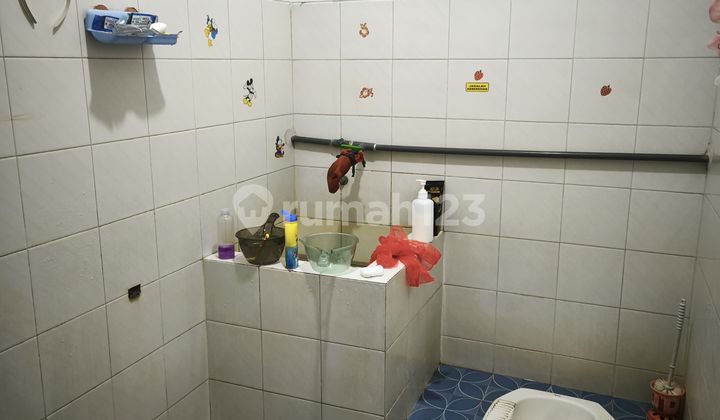 For Sale 2-Story House, 4 Bedrooms, Flood-Free Area, Hook Available, Eligible for KPR, In Antapani Bandung 2